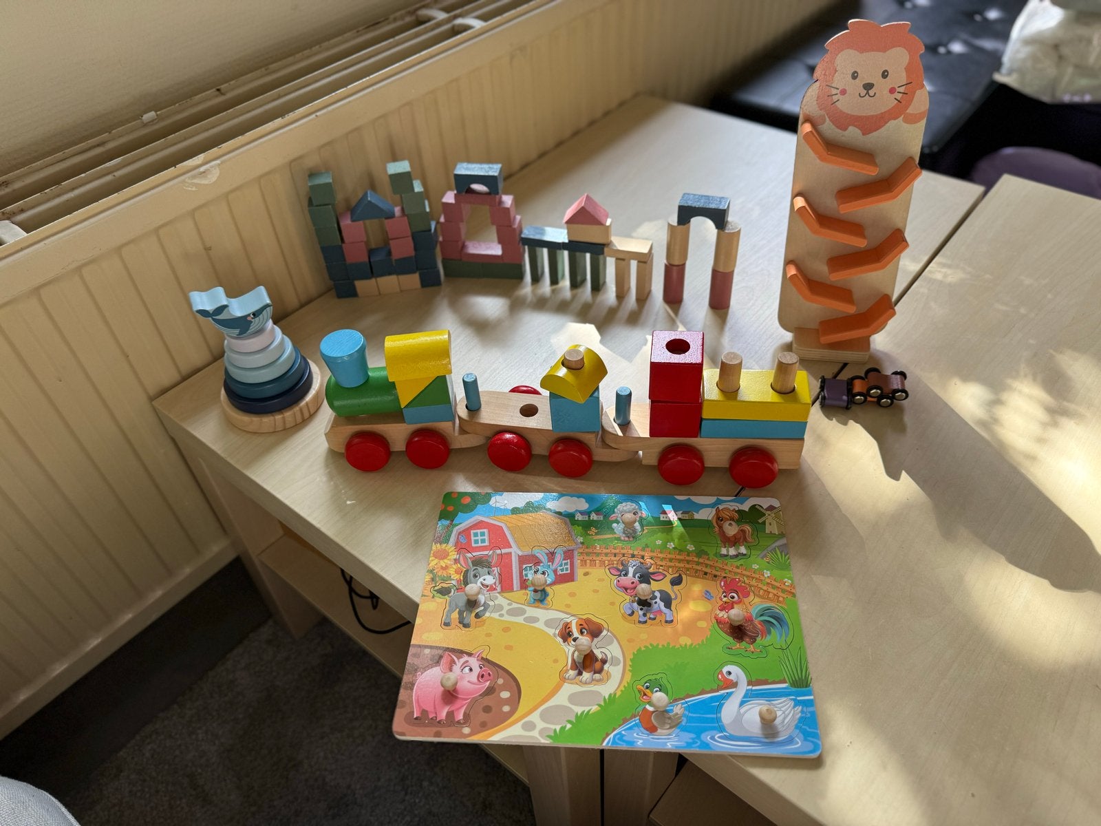 Grote set houten speelgoed: trein, blokken, puzzels en meer, Kinderen en Baby's, Ophalen, Zo goed als nieuw, Overige typen