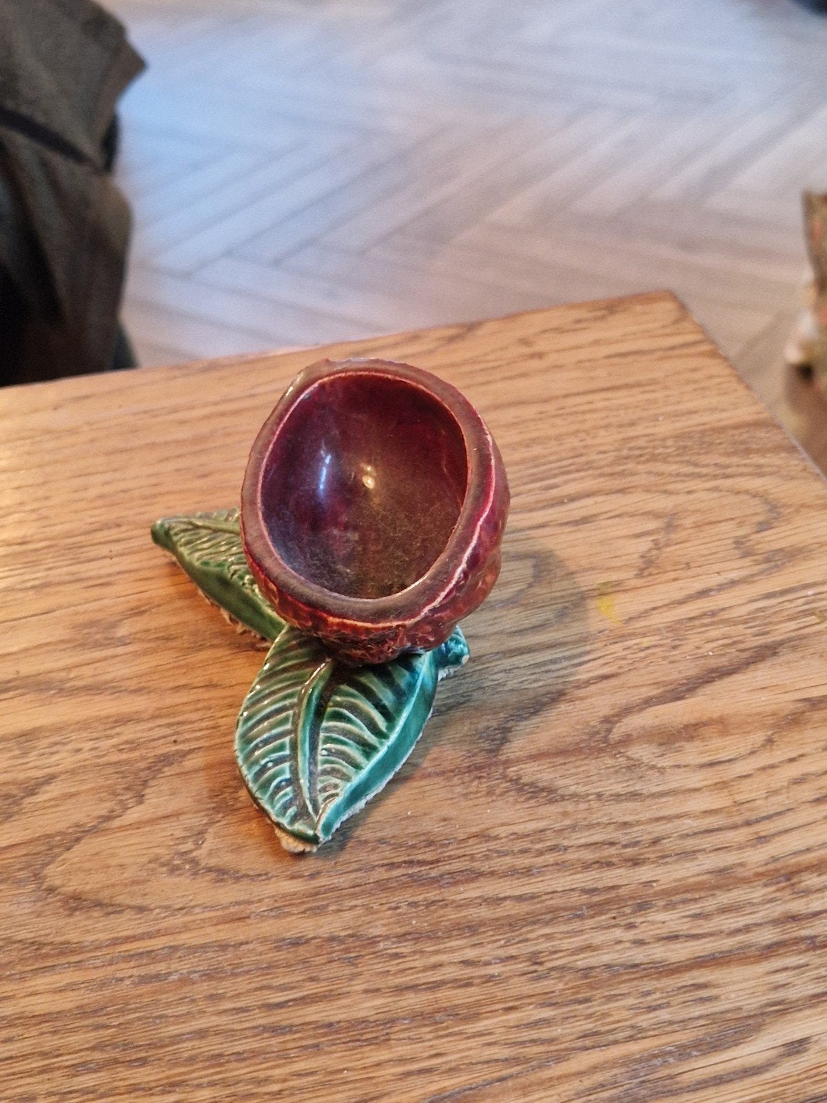 Unieke Keramische Cacaoboon Schaal op Bladeren - Majolica, Antiek en Kunst, Ophalen of Verzenden