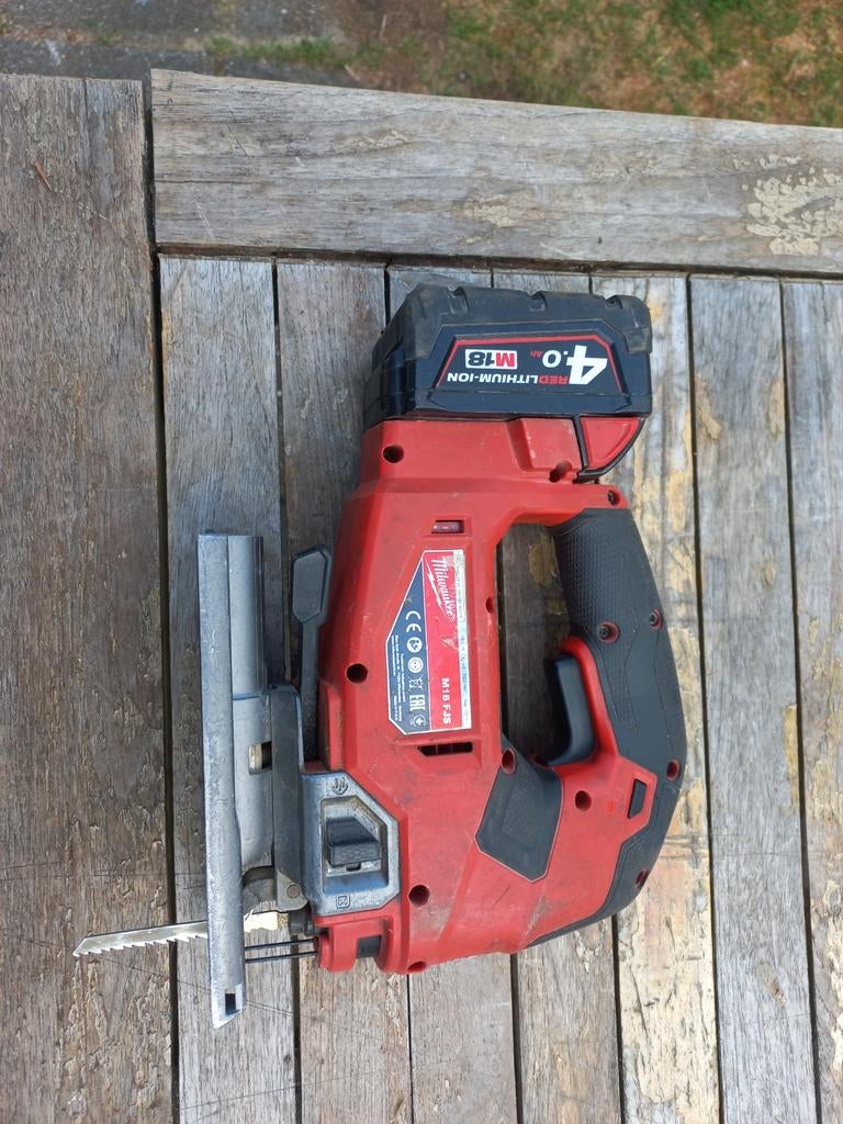 Milwaukee decopeerzaag,, Doe-het-zelf en Verbouw, Gereedschap | Zaagmachines, Gebruikt, Decoupeerzaag, Ophalen of Verzenden, 30 tot 70 mm