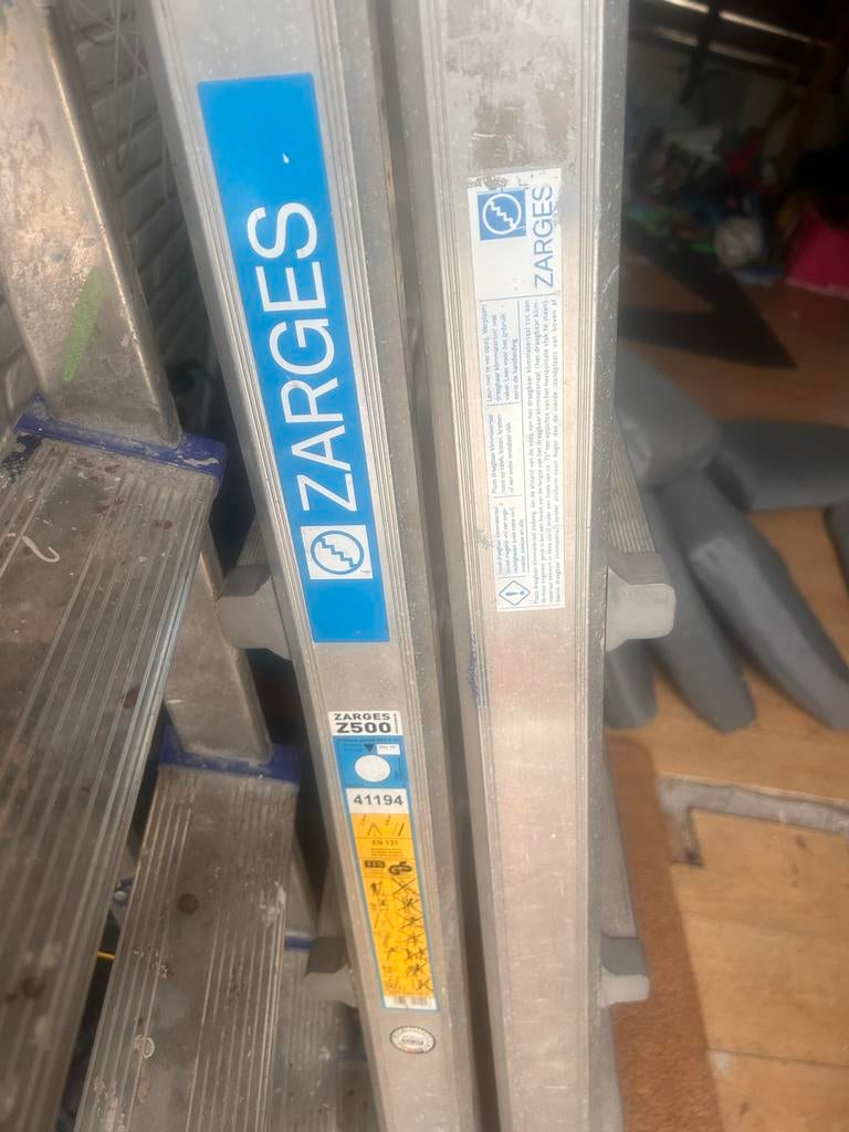 Zarges Z500 Opvouwbare Ladder/Trap - Gebruikt, Doe-het-zelf en Verbouw, Ladders en Trappen, Ophalen of Verzenden, Zo goed als nieuw