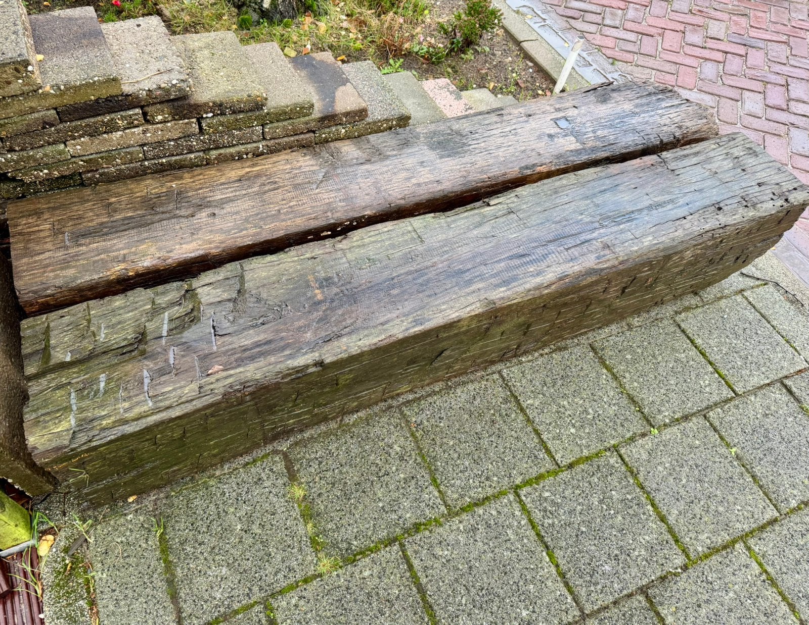 2 meerpalen van 2 meter lang, Tuin en Terras, Ophalen, 200 cm of meer, Zo goed als nieuw, 25 cm of meer