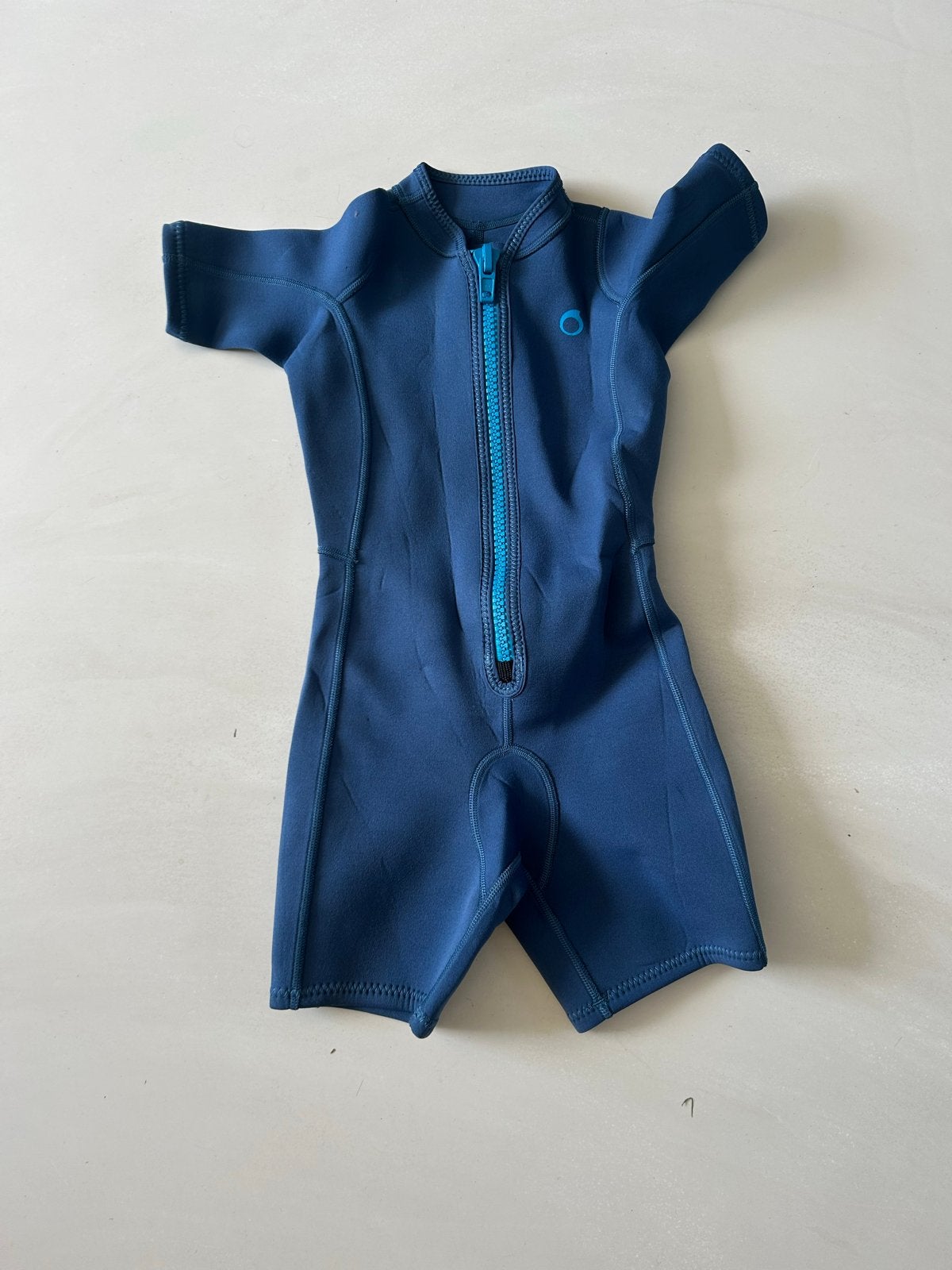 Wetsuit Decathlon maat 125- Slechts één seizoen gebruikt, Watersport en Boten, Ophalen of Verzenden, Zo goed als nieuw, Kind, Wetsuit