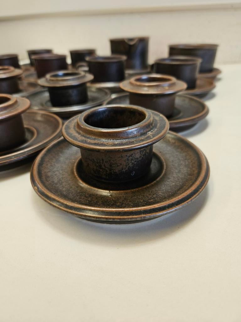 Arabia Ruska servies: kop en schotels, eierdopjes, melkkan, Ophalen of Verzenden