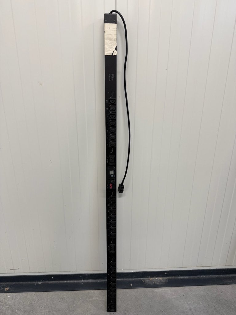 APC AP7951 Switched Rack PDU, Computers en Software, Ophalen, Gebruikt