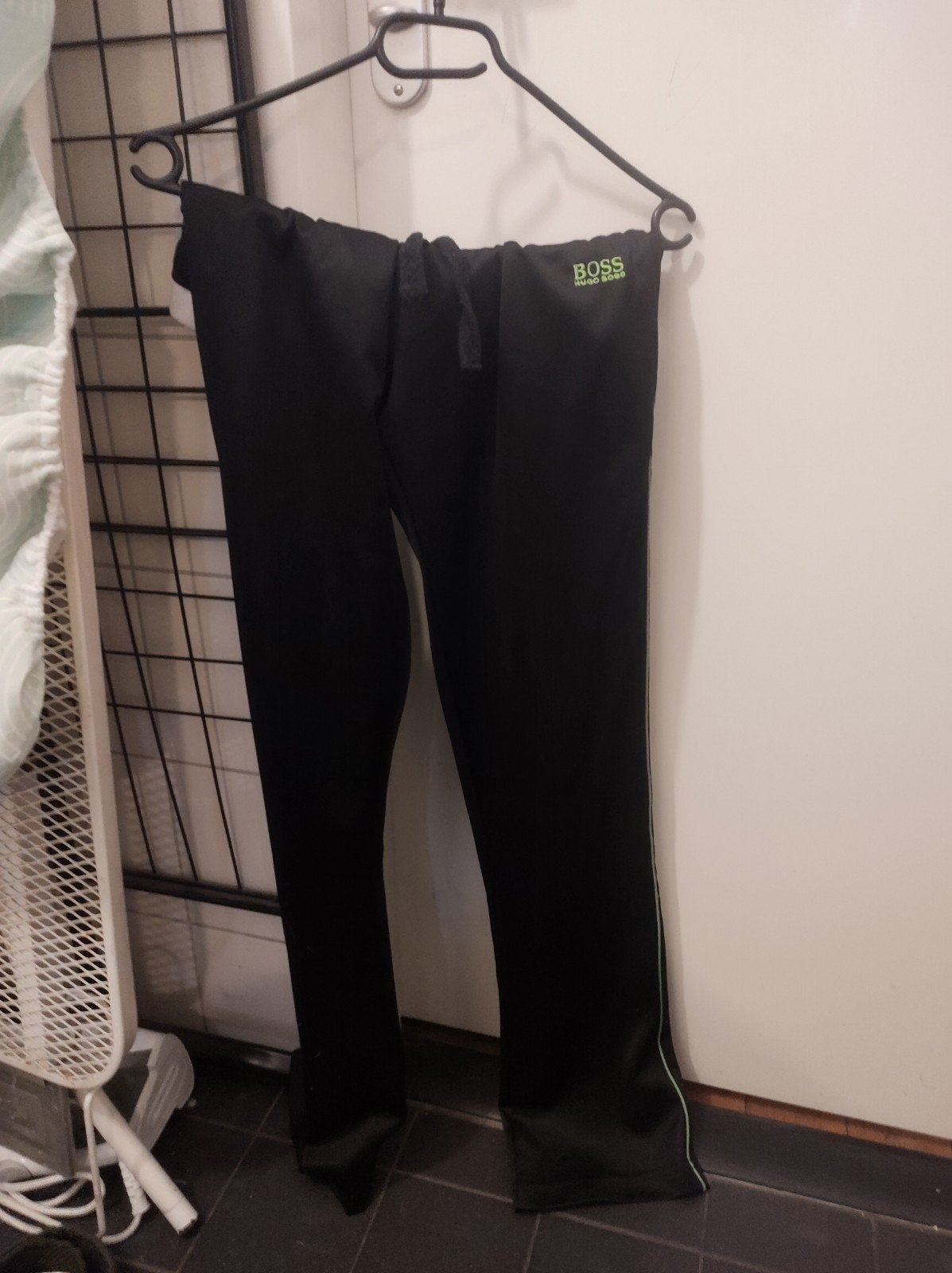 Hoog Boss dames sportbroek maat l kleur zzwart, Kleding | Heren, Broeken en Pantalons, Ophalen, Maat 48/50 (M), Zwart, Zo goed als nieuw