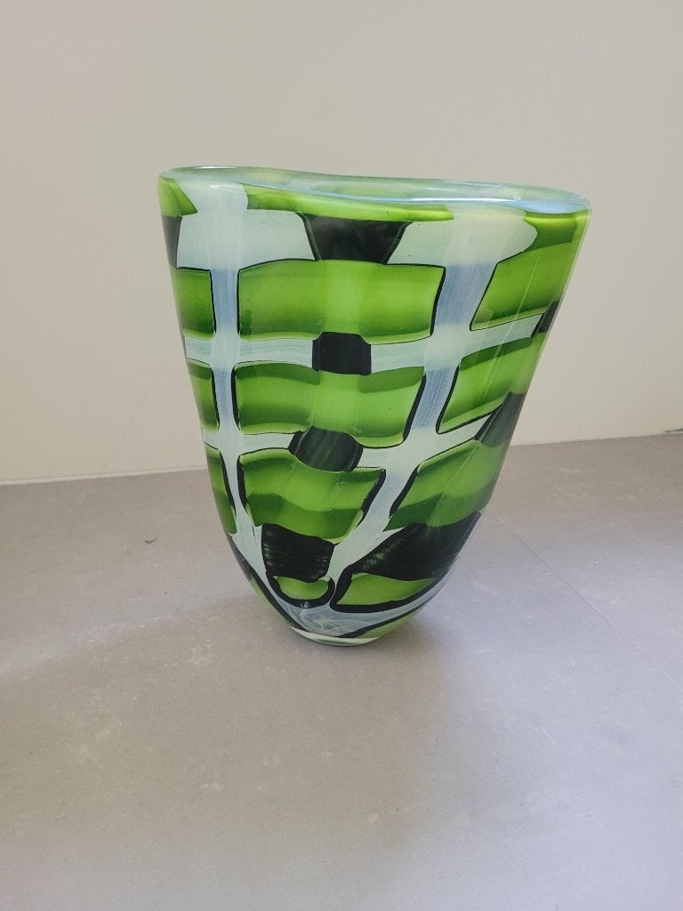 Vaas, hand geblazen, Huis en Inrichting, Woonaccessoires | Vazen, Ophalen of Verzenden, Minder dan 50 cm, Groen, Glas