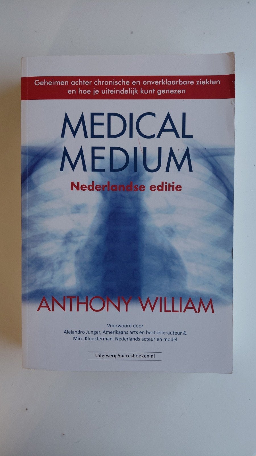 Anthony William - Medical medium, Boeken, Ophalen of Verzenden, Zo goed als nieuw, Anthony William