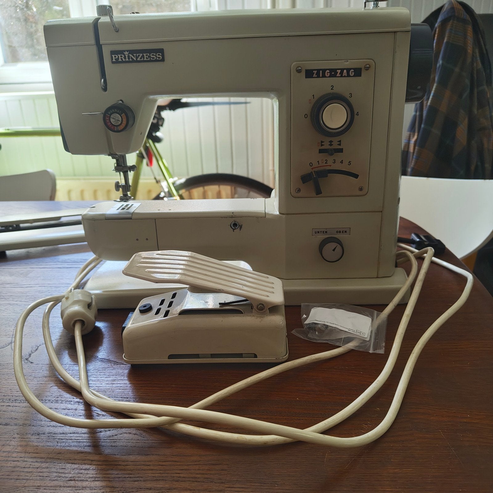 Princess Zig Zag Naaimachine - Startklaar (bijna), Ophalen, Naaimachine, Overige merken