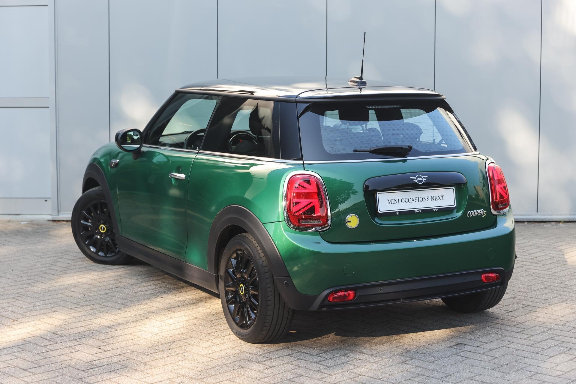 MINI Electric Classic / Comfort Access / Sportstoelen / Stoe, Auto's, Met garantie (alle), 4 stoelen, Automatische klimaatregeling