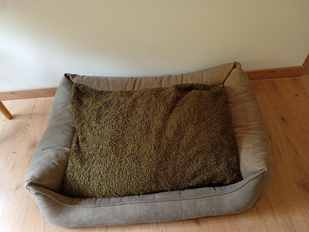 Hondenbed olive, Ophalen, Zo goed als nieuw, Katoen