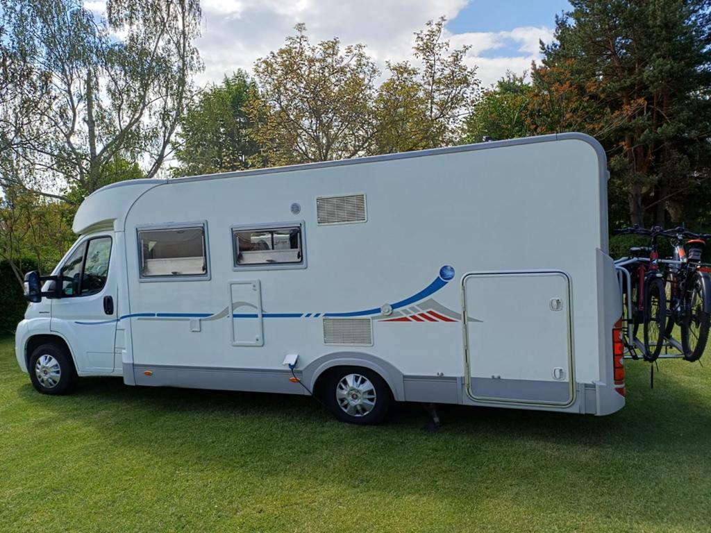 Adria Coral 680 SP: Ruime camper met veel extra's, Achteruitrijcamera, Ringverwarming, Fiat, Particulier