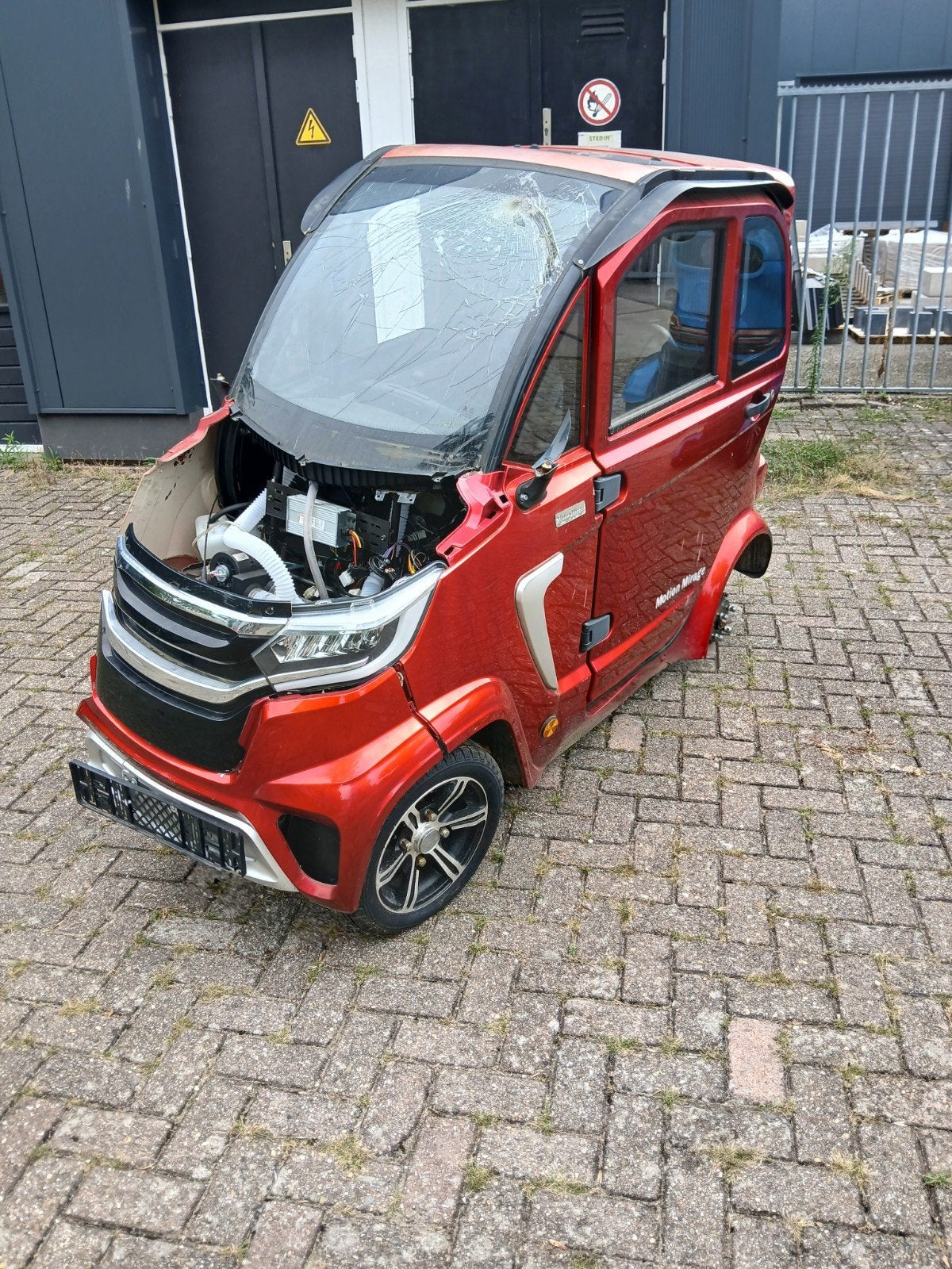 motion mirage met schade, Ophalen, Gebruikt, Canta, 16 km/u of meer