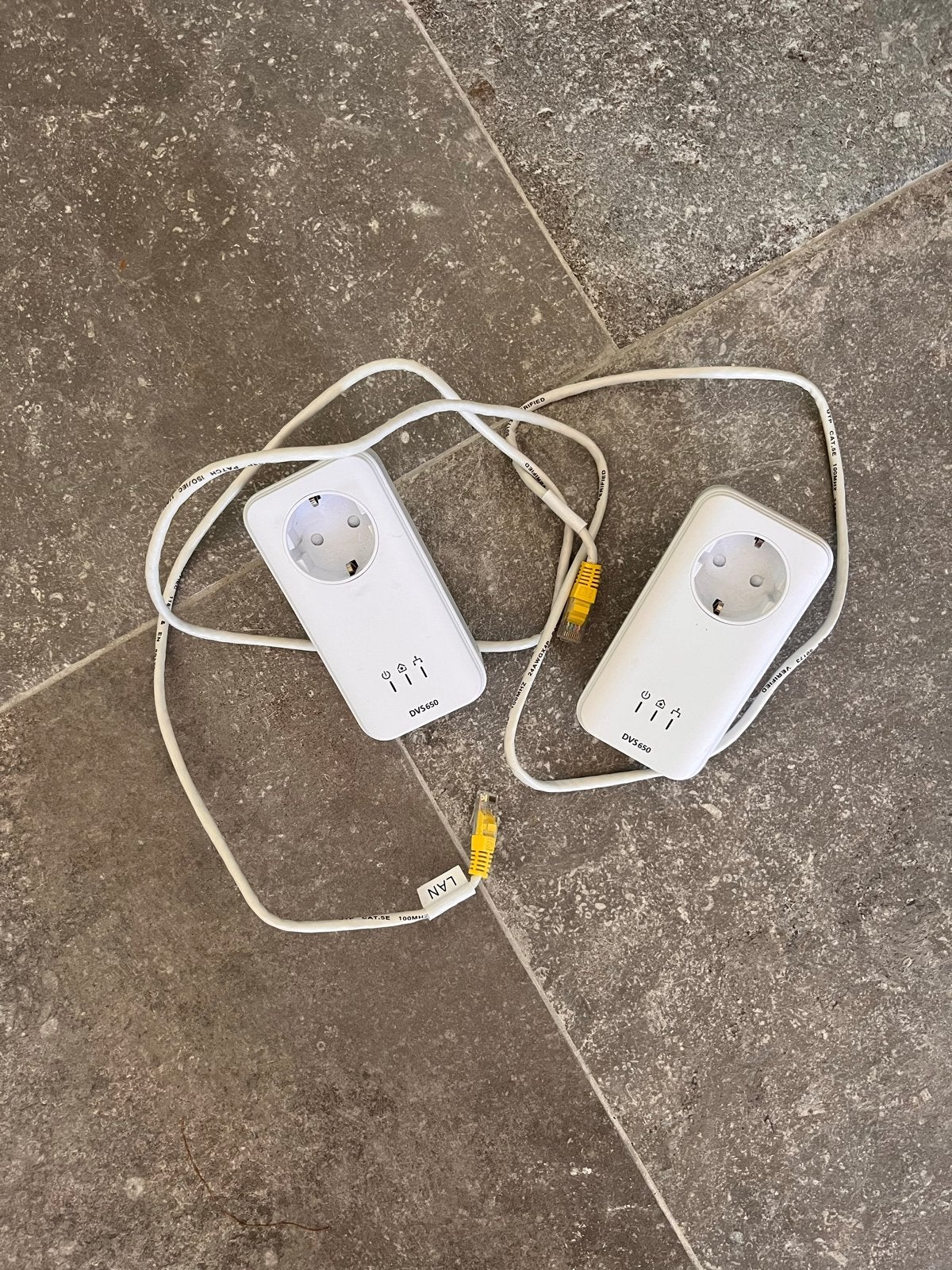 Devolo DVS 650 Powerline Adapters (2 stuks), Ophalen of Verzenden, Zo goed als nieuw, Router