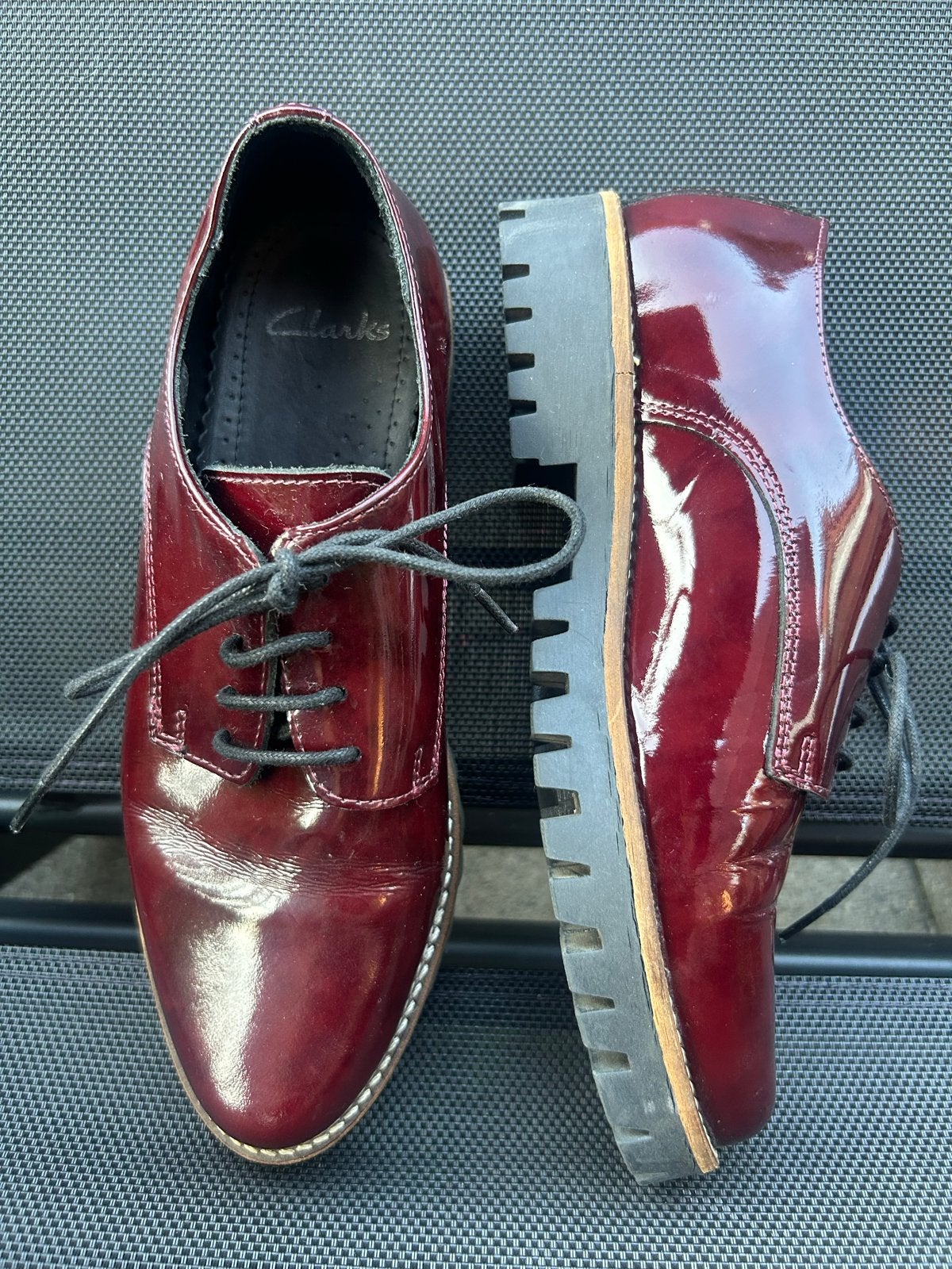 Clarks lakleren veterschoenen,  maat 38, Ophalen of Verzenden, Zo goed als nieuw, Rood, Schoenen met lage hakken