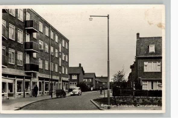 Schiebroek Clematisstraat  st 1956 uitg Reevers, Verzamelen, Verzenden, 1940 tot 1960, Gelopen, Zuid-Holland
