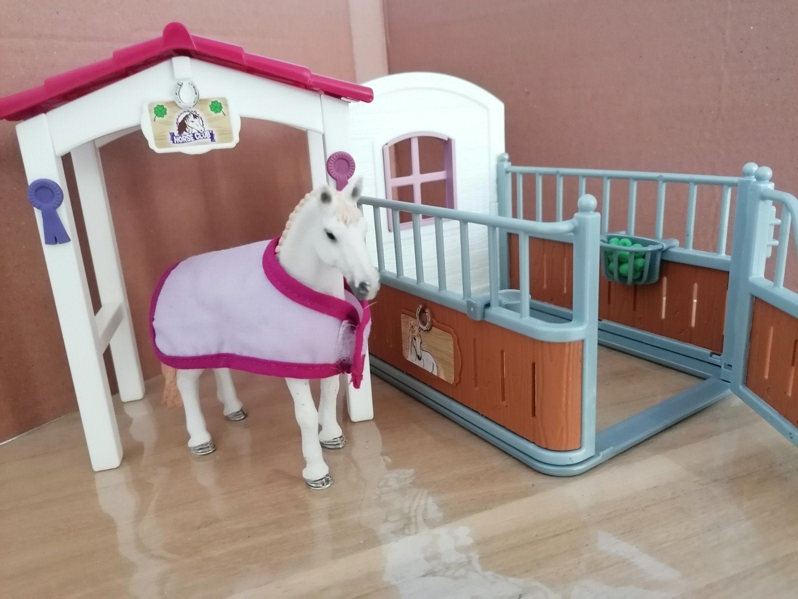 Schleich Paardenbox met Lusitano Merrie 42368, Ophalen of Verzenden, Gebruikt