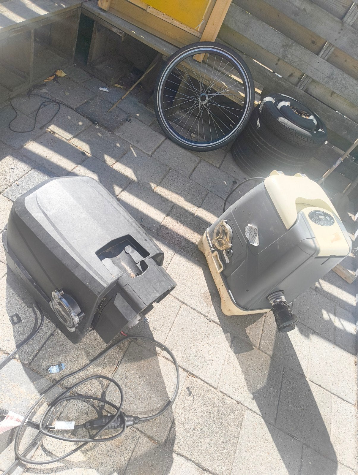2 jaccuzi pompen, Ophalen, Gebruikt