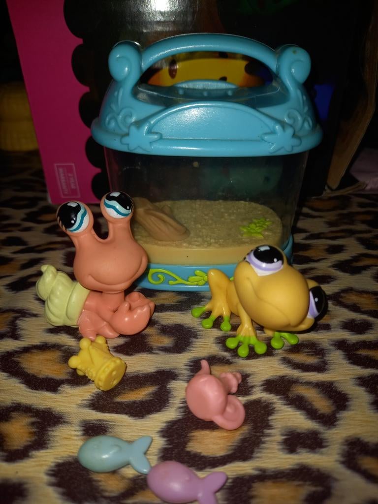 Little Pet Shop set met slak en kikker, Kinderen en Baby's, Ophalen of Verzenden, Gebruikt, Meisje