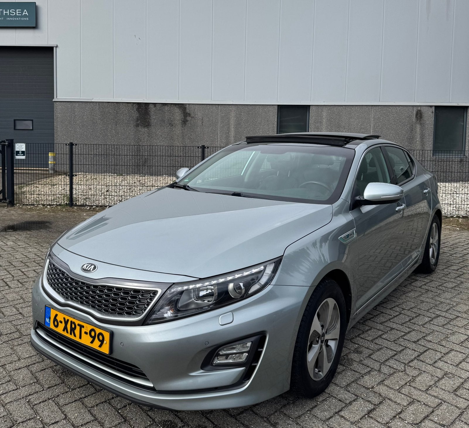 Kia Optima 2.0 Hybrid | Stoelverw/ Ventil. | Pano | NAP |APK, Auto's, 4 cilinders, Optima, Bedrijf, Hybride Elektrisch/Benzine