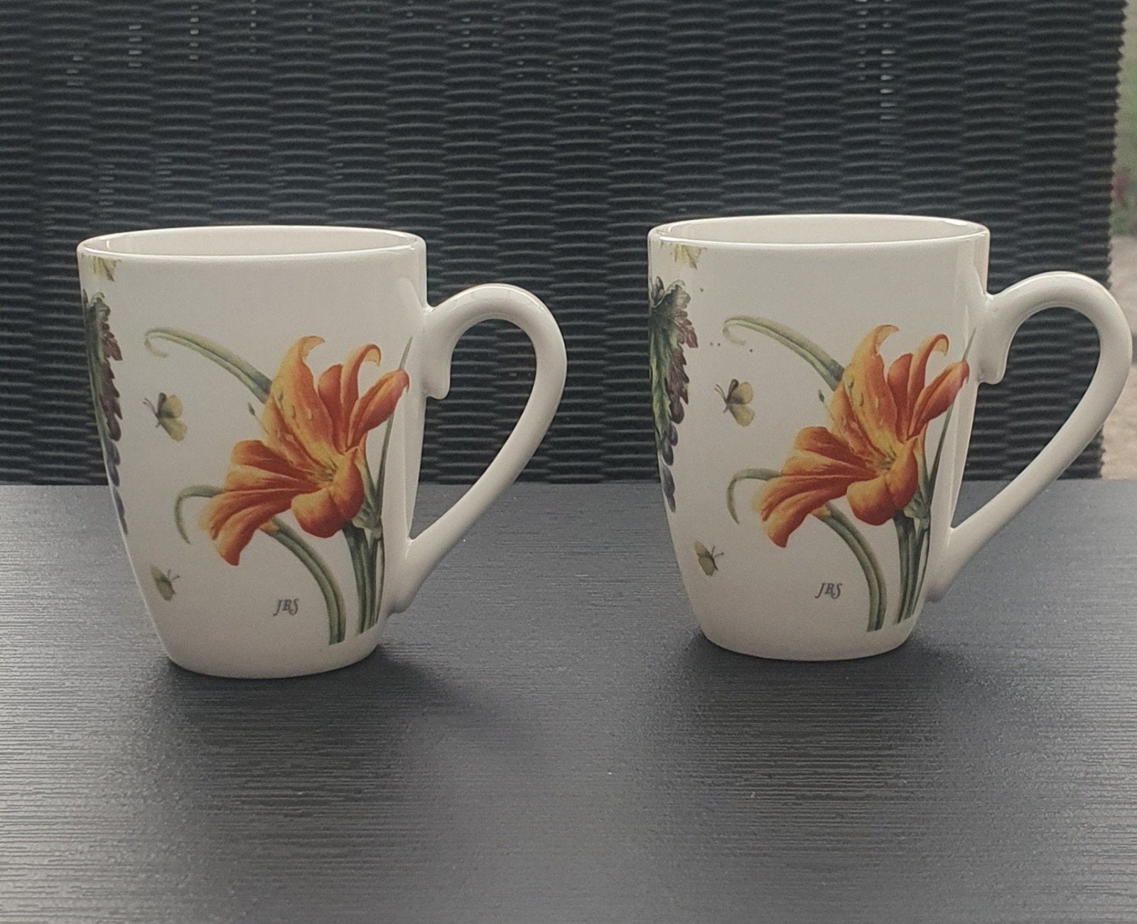 2 Janneke Brinkman mokken, Ophalen of Verzenden, Zo goed als nieuw, Overige stijlen, Kop(pen) en/of Schotel(s)
