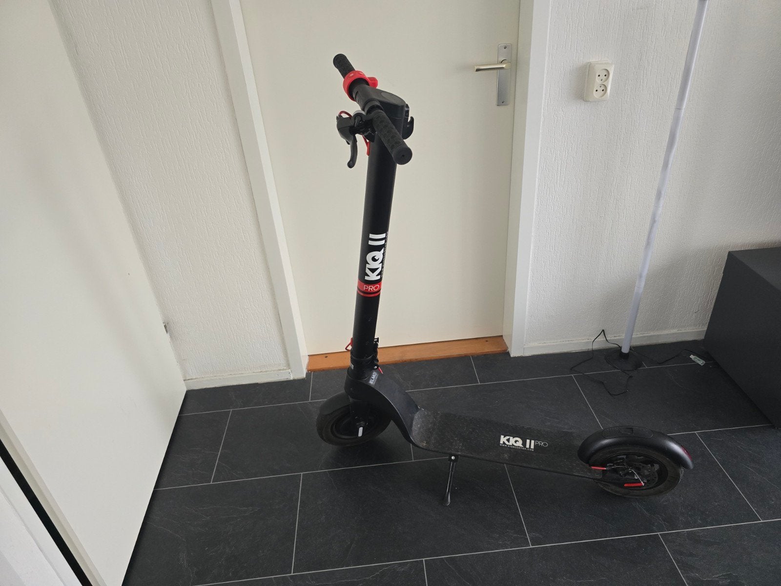 Elektrische step, Fietsen en Brommers, Steps, Ophalen, Zo goed als nieuw, Elektrische step (E-scooter)
