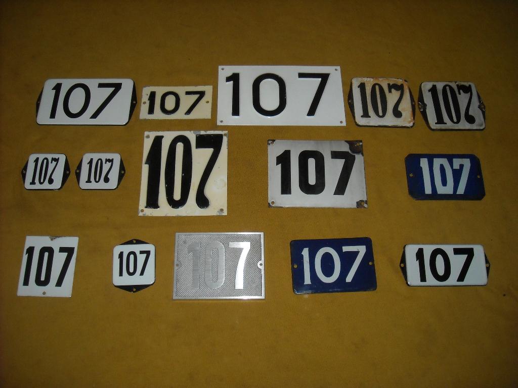oud emaille huisnummer 107 ook 108 109 110 111 112 113 114 5, Ophalen of Verzenden