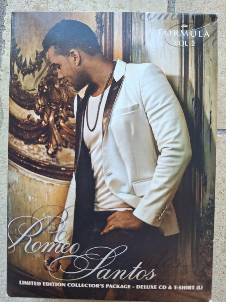 Romeo Santos Formula 2 deluxe edition (CD + T-shirt), Ophalen of Verzenden, Nieuw in verpakking