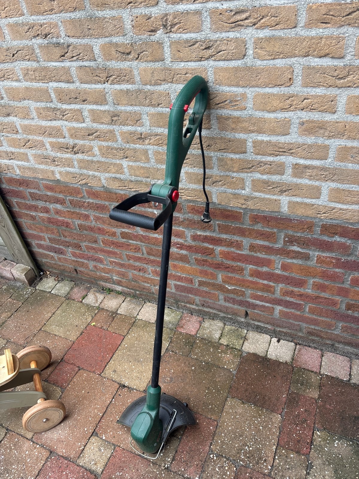 Elektrische bosmaaier / grastrimmer, Ophalen, Gebruikt, 30 tot 50 cm, Elektrisch