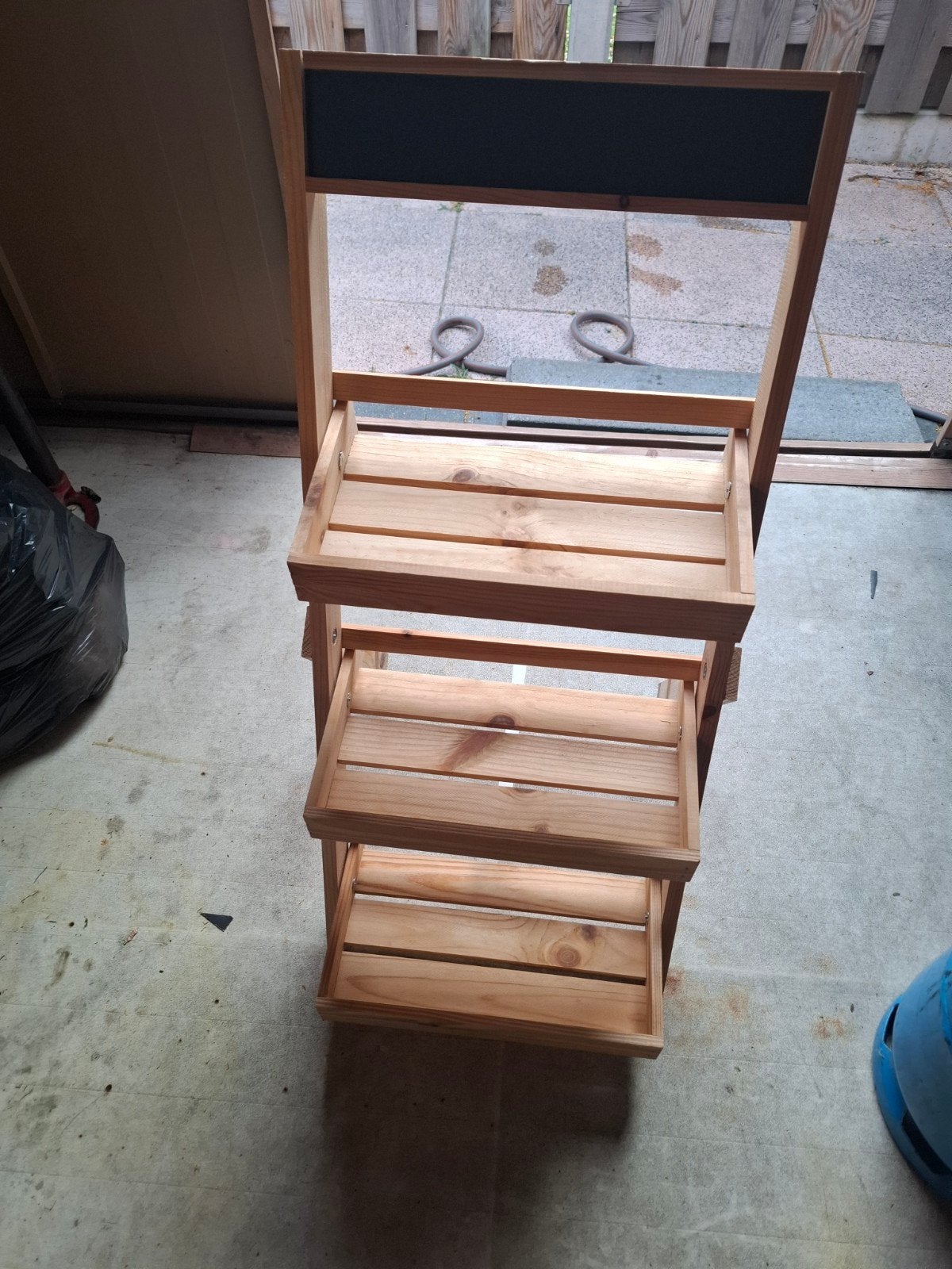 Houten etagere met krijtbord, inklapbaar, Ophalen