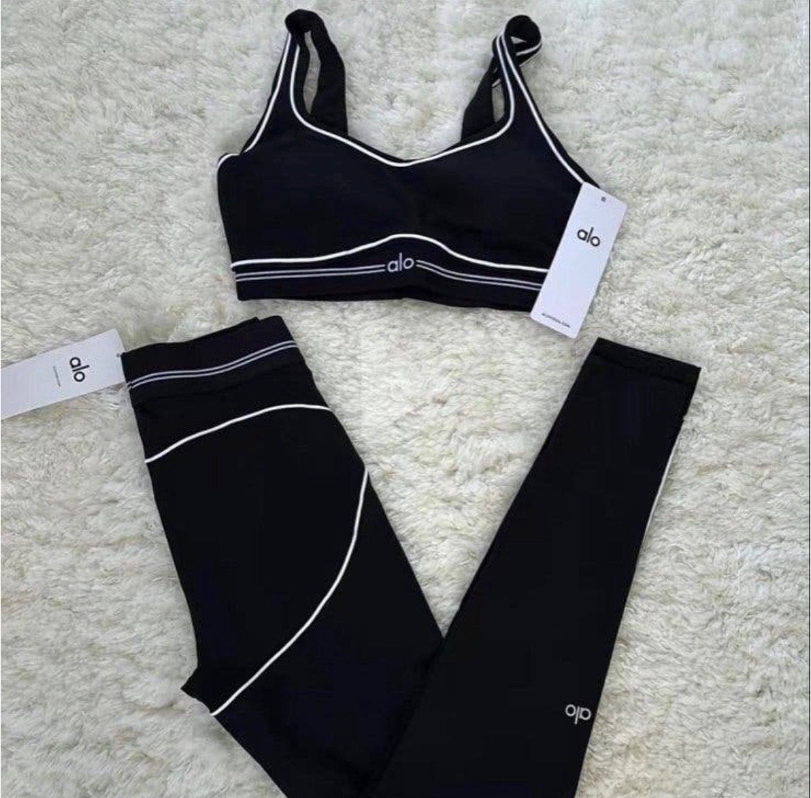 Alo Yoga sportset - sportbeha en legging, Kleding | Dames, Zwart, Ophalen of Verzenden, Zo goed als nieuw, Maat 36 (S)