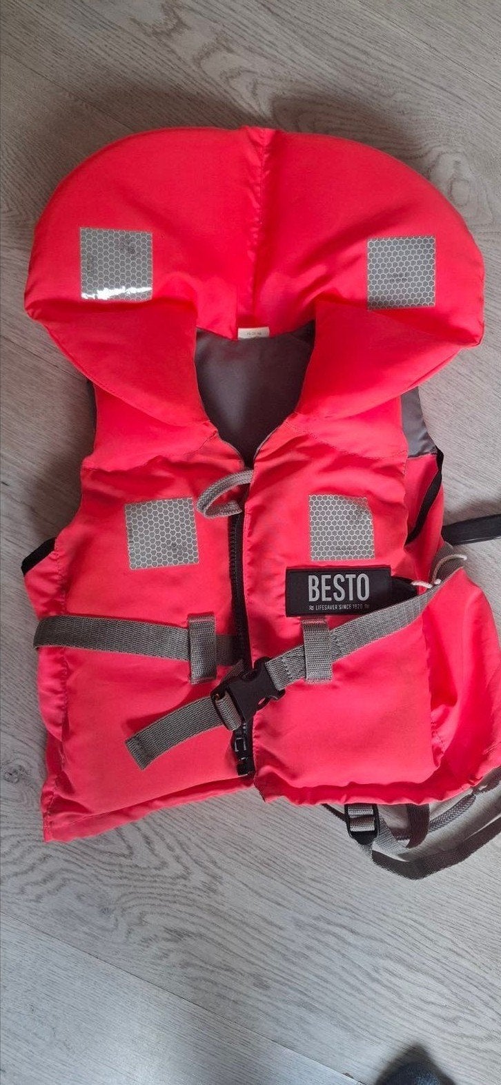Zwemvest kind 15-20kg, Besto, met fluitje en beenband, Ophalen, Gebruikt, Kind, Besto