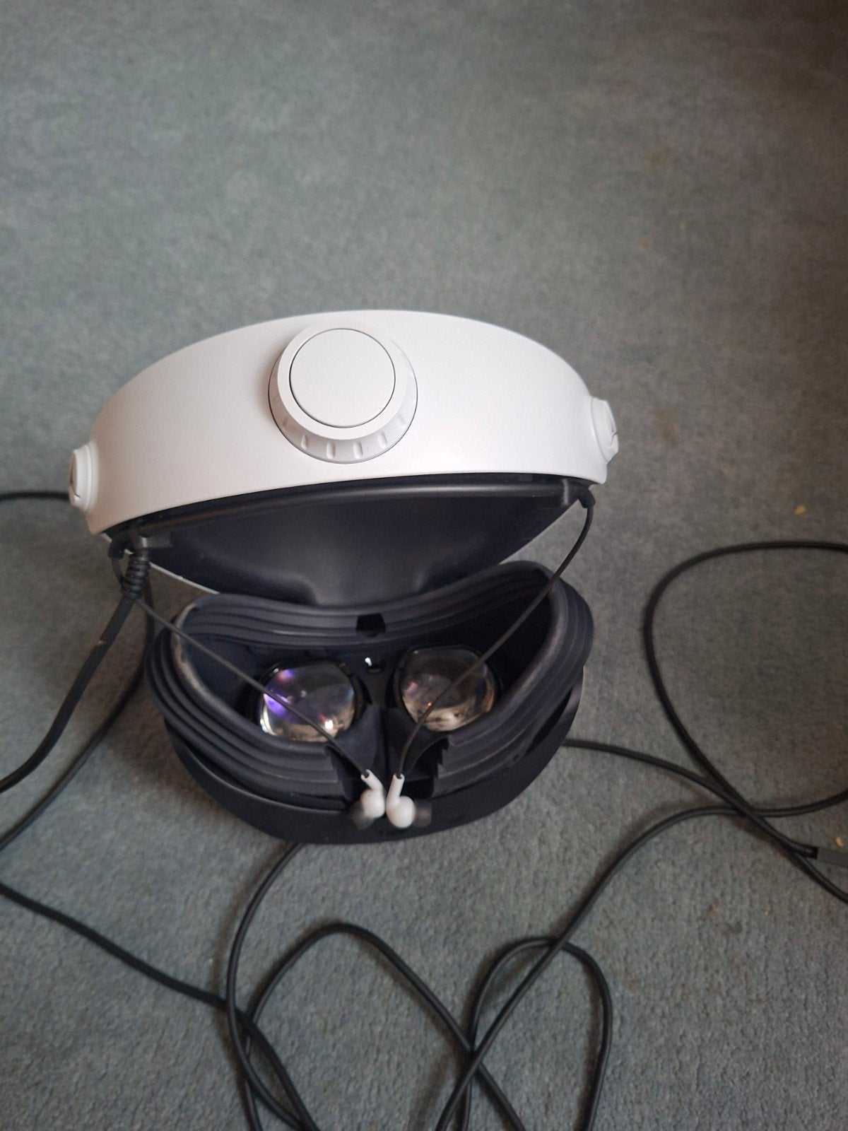 Sony PlayStation VR2 (PS VR2) Headset + Sense Controllers –, Ophalen of Verzenden, Zo goed als nieuw