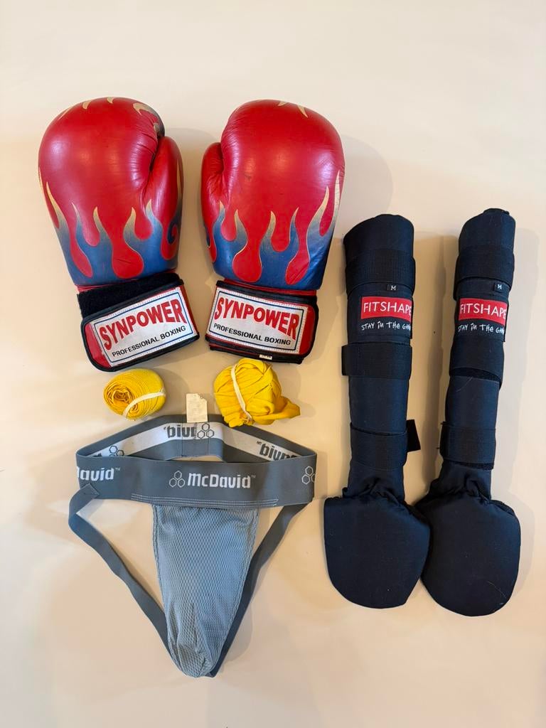 Compleet Kickbox set voor een tiener, Overige, Vechtsportbescherming, Ophalen of Verzenden, Zo goed als nieuw