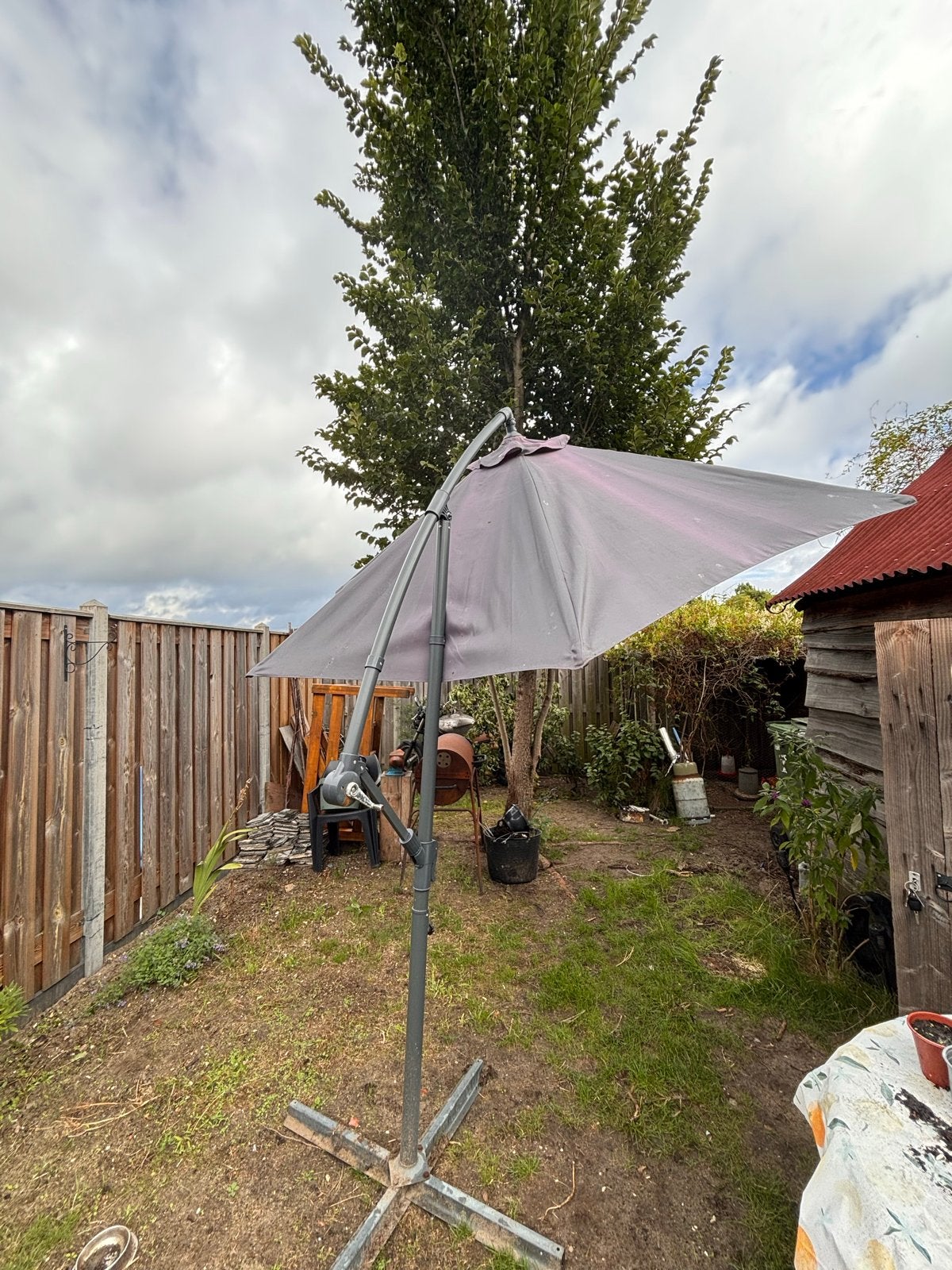 Zweefparasol - Grijs - Gebruikt, Ophalen, Gebruikt, Kantelbaar, 2 tot 3 meter