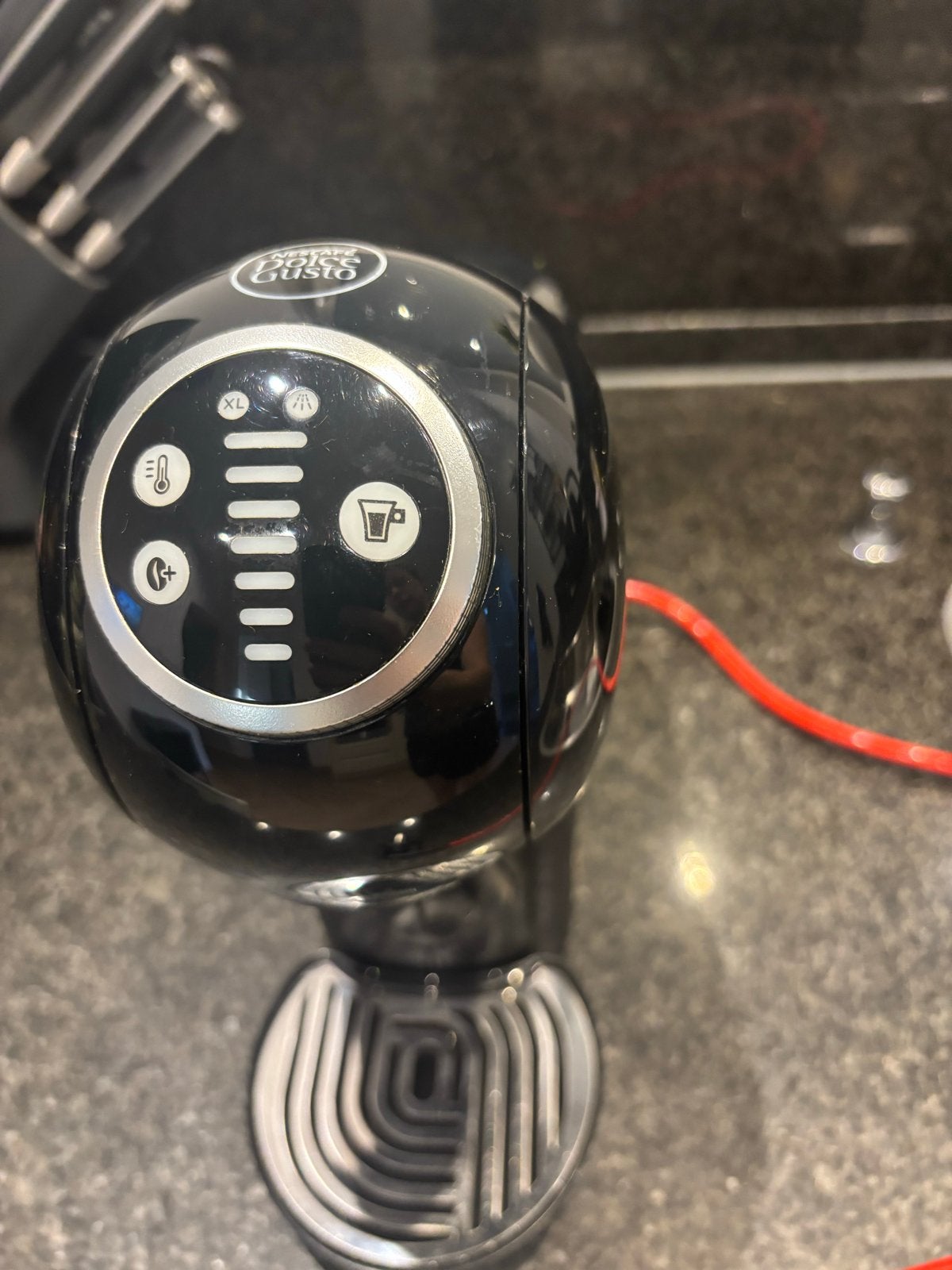 Nescafé Dolce Gusto Genio S Plus Koffiecupmachine Zwart, Witgoed en Apparatuur, Koffiezetapparaten, Ophalen, Koffiepads en cups