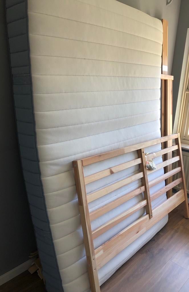 Te koop: Ikea bed Tarva - Twijfelaar (140x200) grenen/Luröy!, Ophalen, Overige kleuren, 140 cm, Zo goed als nieuw