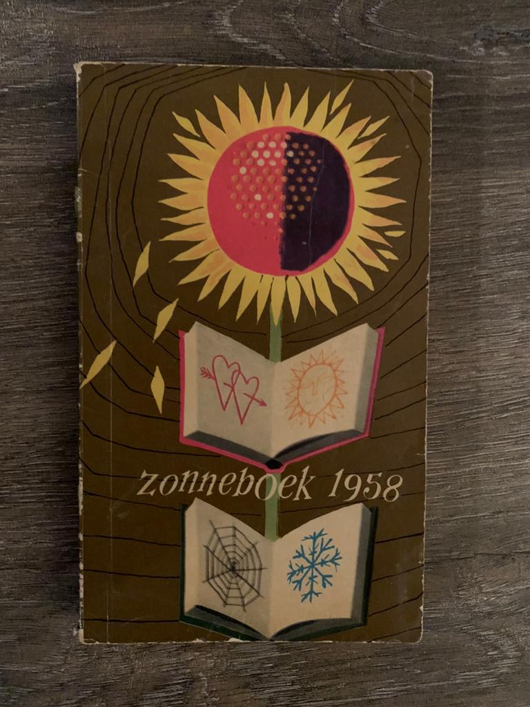 Zonneboek 1958, Ophalen of Verzenden, Zo goed als nieuw