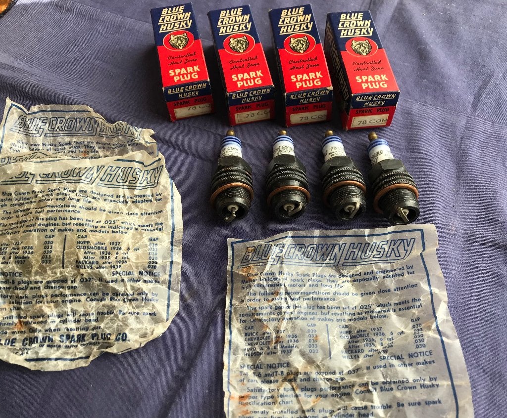 4 x BLUE CROWN HUSKEY 22 mm bougies, oldtimer, Auto diversen, Overige Auto diversen, Ophalen of Verzenden