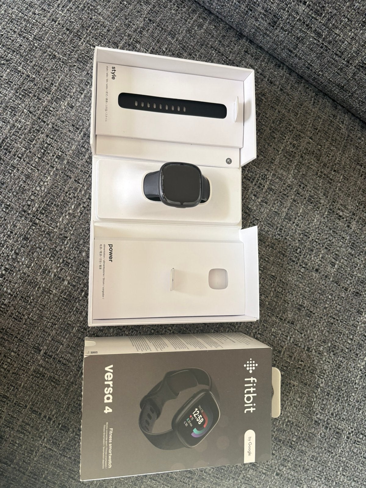 Fitbit versa 4, Verzenden, Zo goed als nieuw, Zwart, Android