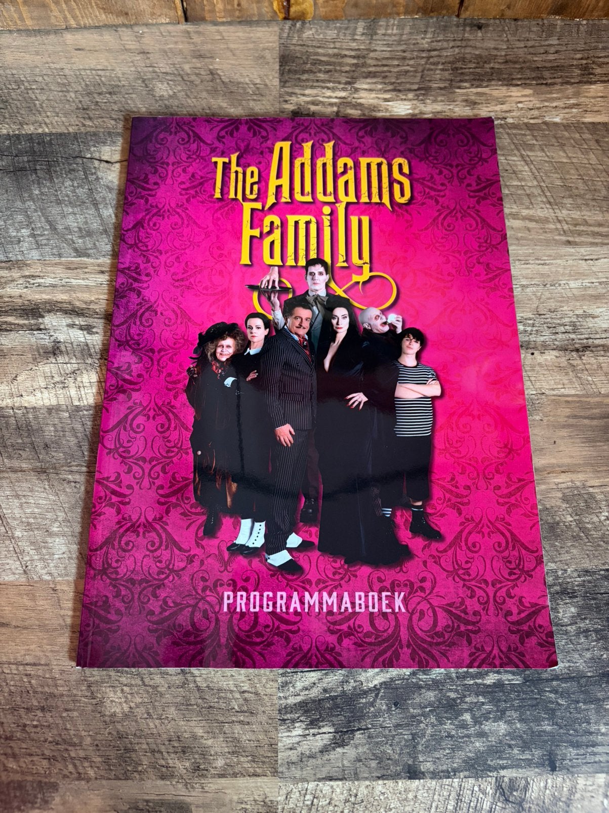 The Addams Family Musical Programmaboek, Ophalen