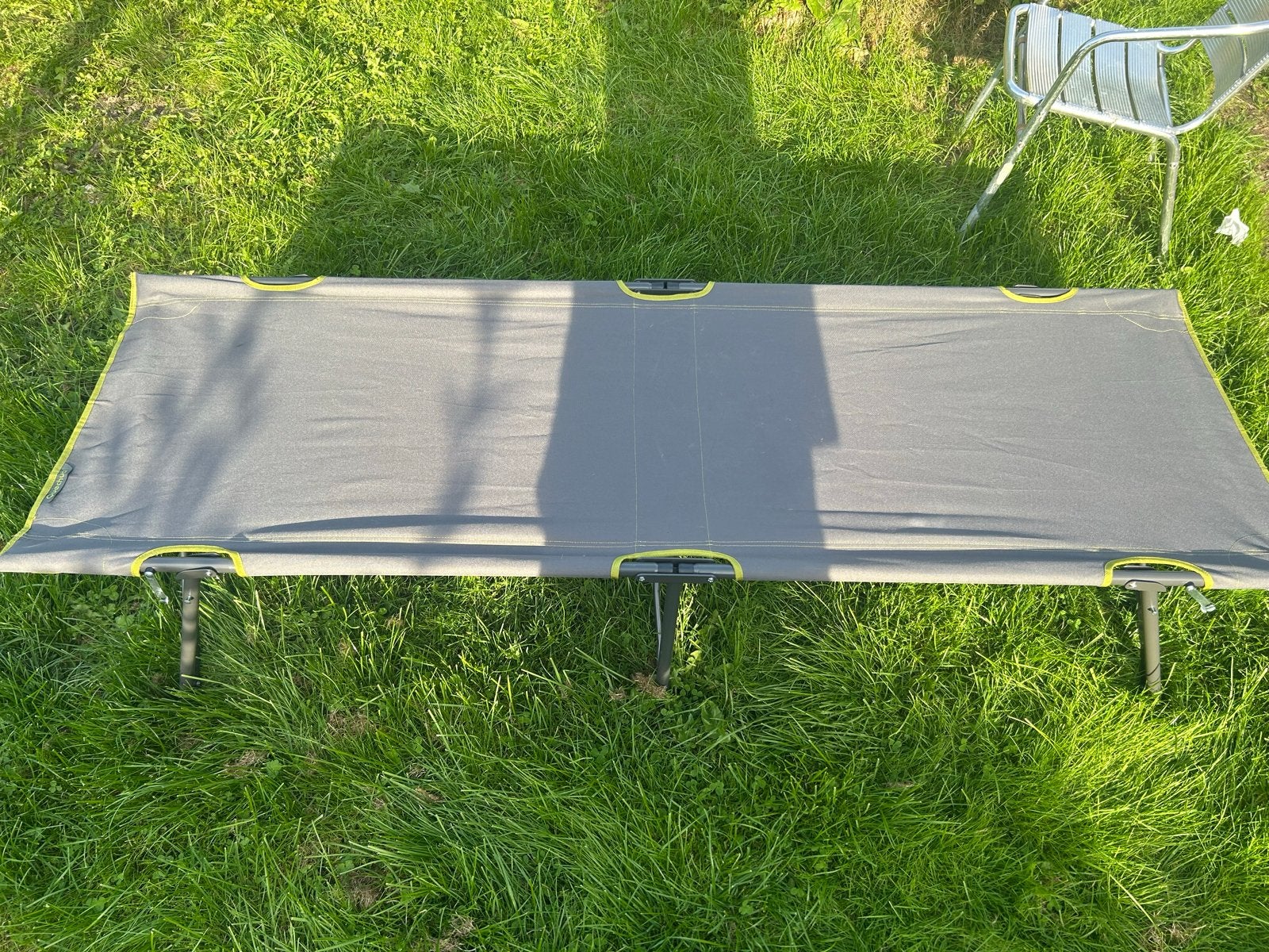 Quechua L100 Campingbed Stretcher - Zo goed als nieuw, Ophalen of Verzenden, Zo goed als nieuw, 1-persoons