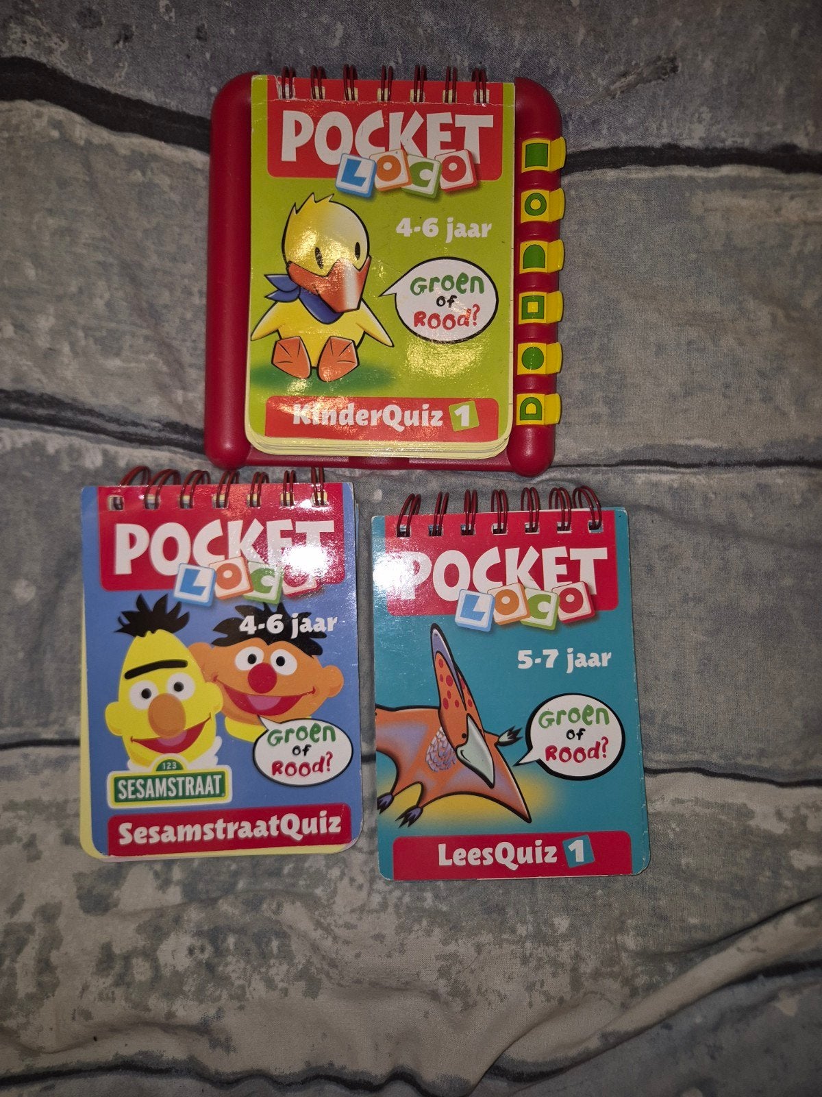 Pocket Loco met 3 boekjes: KinderQuiz, Sesamstraat, LeesQuiz, Ophalen of Verzenden, Gebruikt, Taal en Lezen