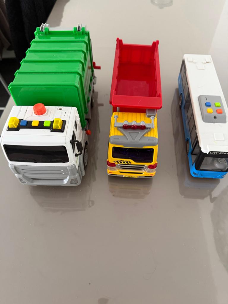 Grote voertuigen met geluid: vuilniswagen, kiepwagen, bus, Ophalen of Verzenden