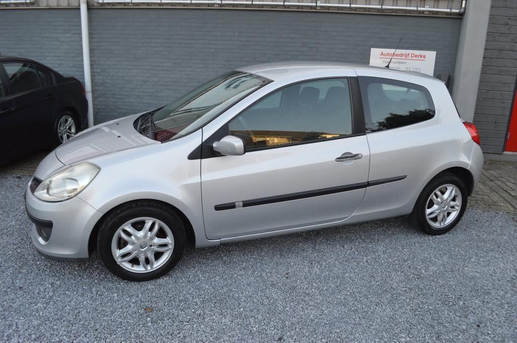 Renault Clio 1.2-16V Collection Airco Stuurbekrachtiging Jaa, Auto's, Renault, Voorwielaandrijving, Gebruikt, 4 cilinders, 1055 kg