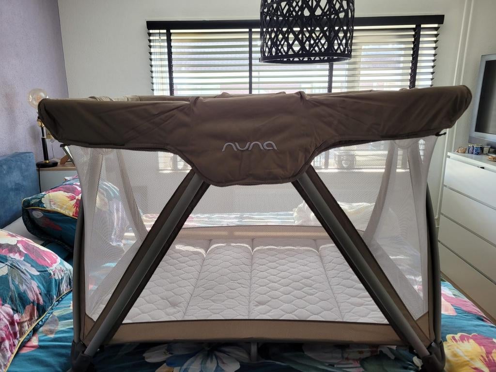 Luxe nuna campingbed met matrasje, klamboe, Ophalen, Kunststof, 100 tot 150 cm, 50 tot 100 cm