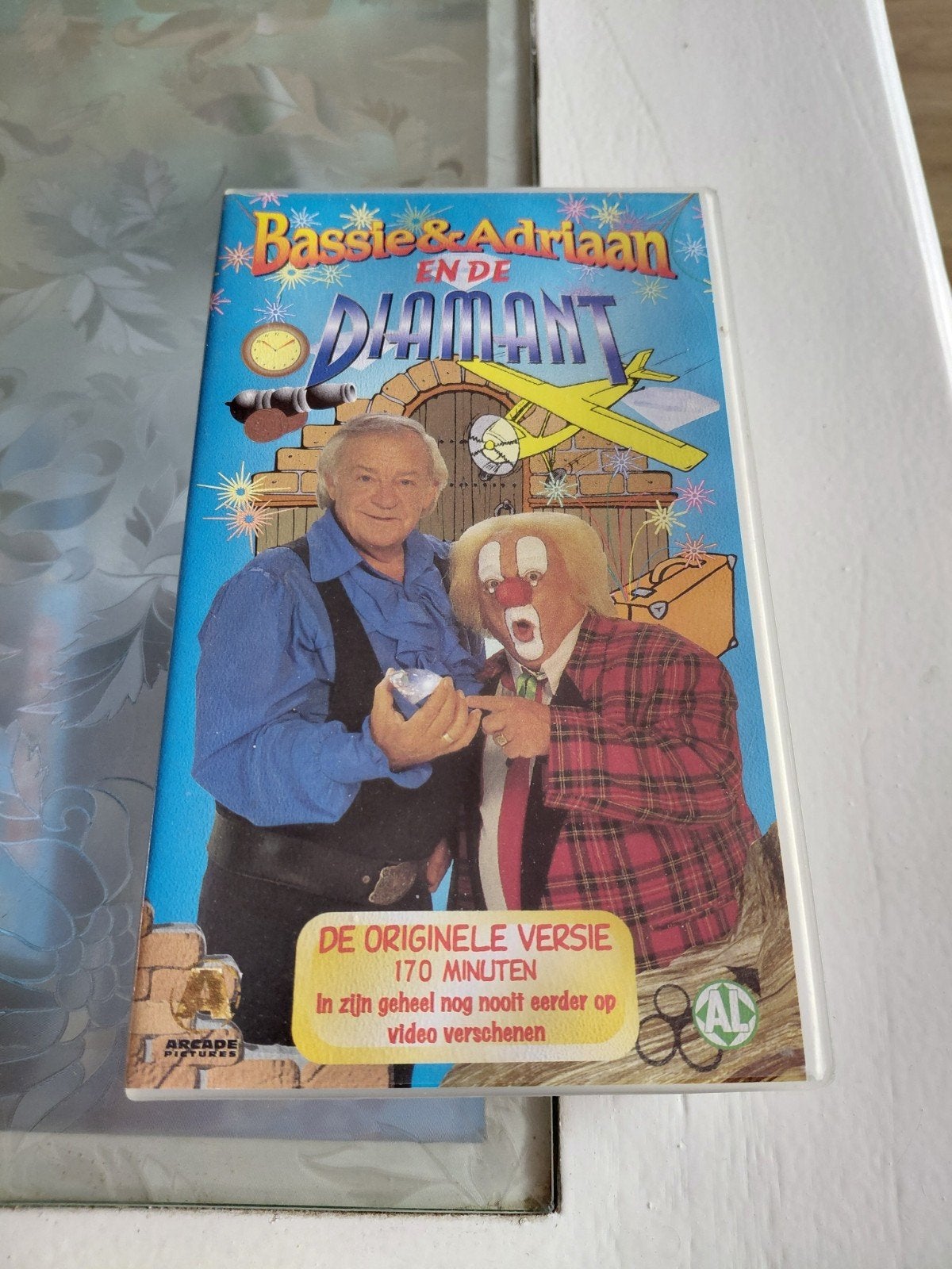 Bassie en Adriaan en de Diamant Dubbele VHS BOX. #1., Boxset, Gebruikt, Ophalen of Verzenden, Kinderprogramma of -film