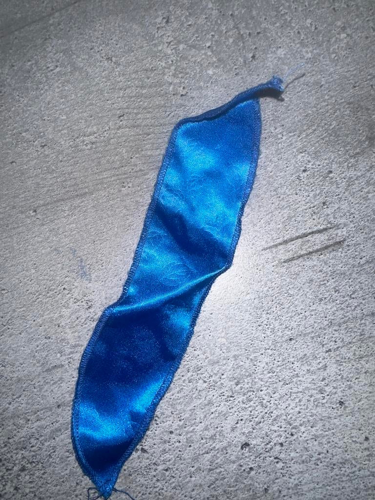606 Barbie sjaaltje blauw, Ophalen of Verzenden, Gebruikt