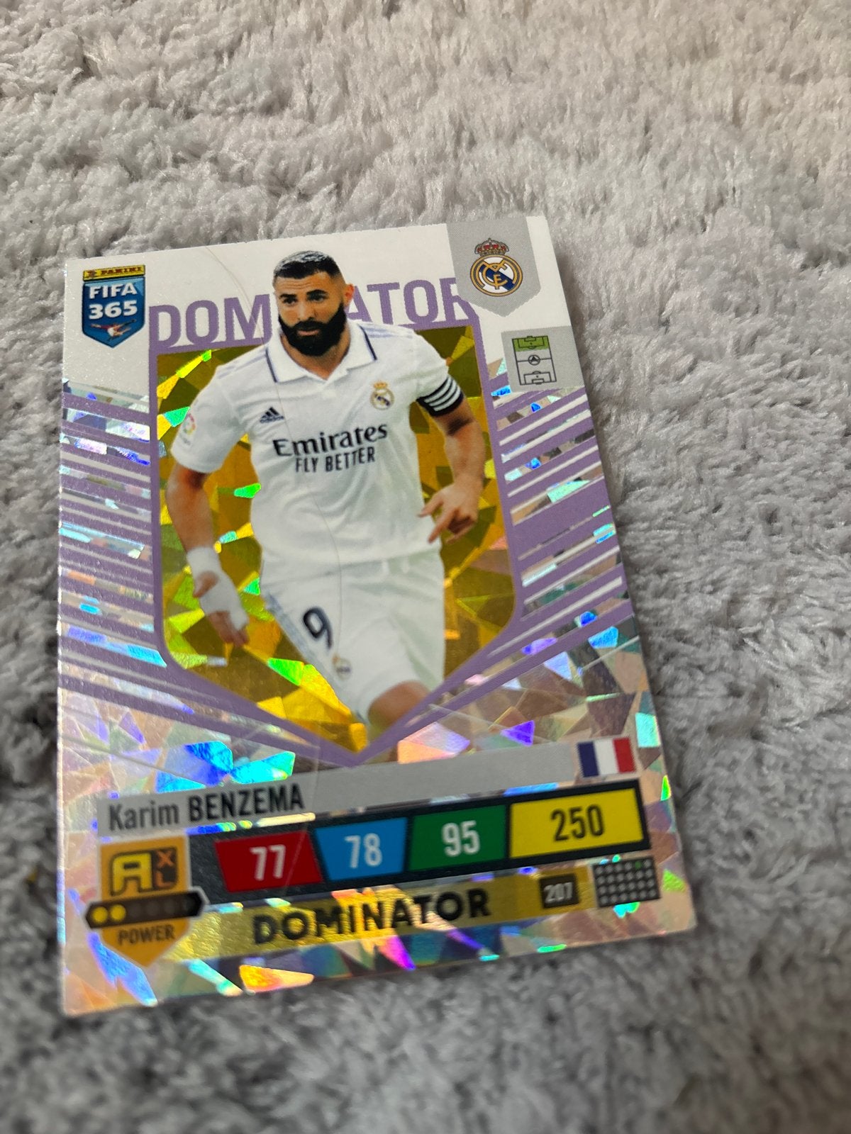 FIFA 365 Adrenalyn XL 2023 Karim Benzema Dominator, Ophalen of Verzenden, Zo goed als nieuw, Buitenlandse clubs, Spelerskaart