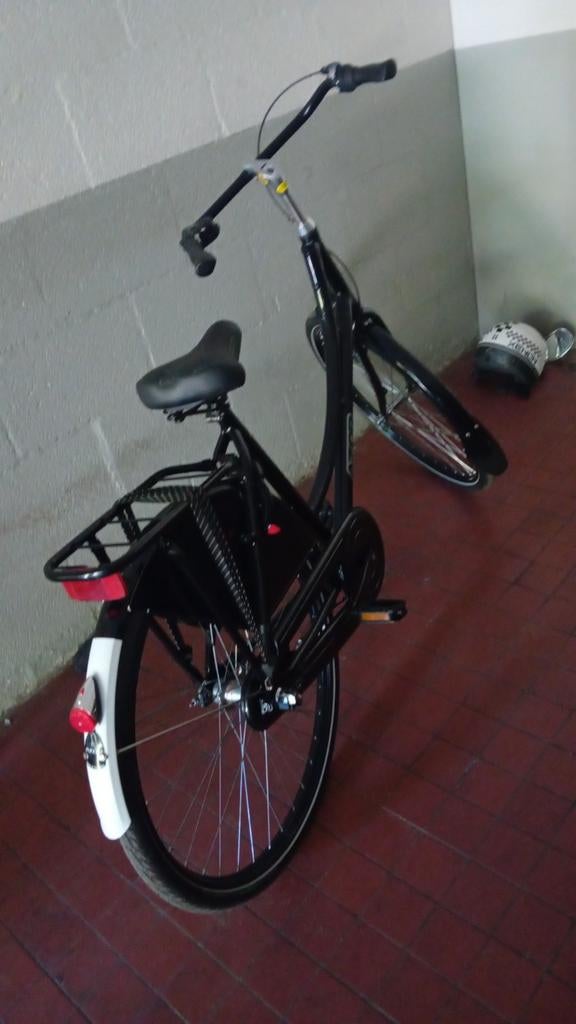 Nieuwe  fiets 3 versnellingen  achter uit trap rem, Fietsen en Brommers, Fietsen | Dames | Omafietsen, Ophalen of Verzenden, Nieuw