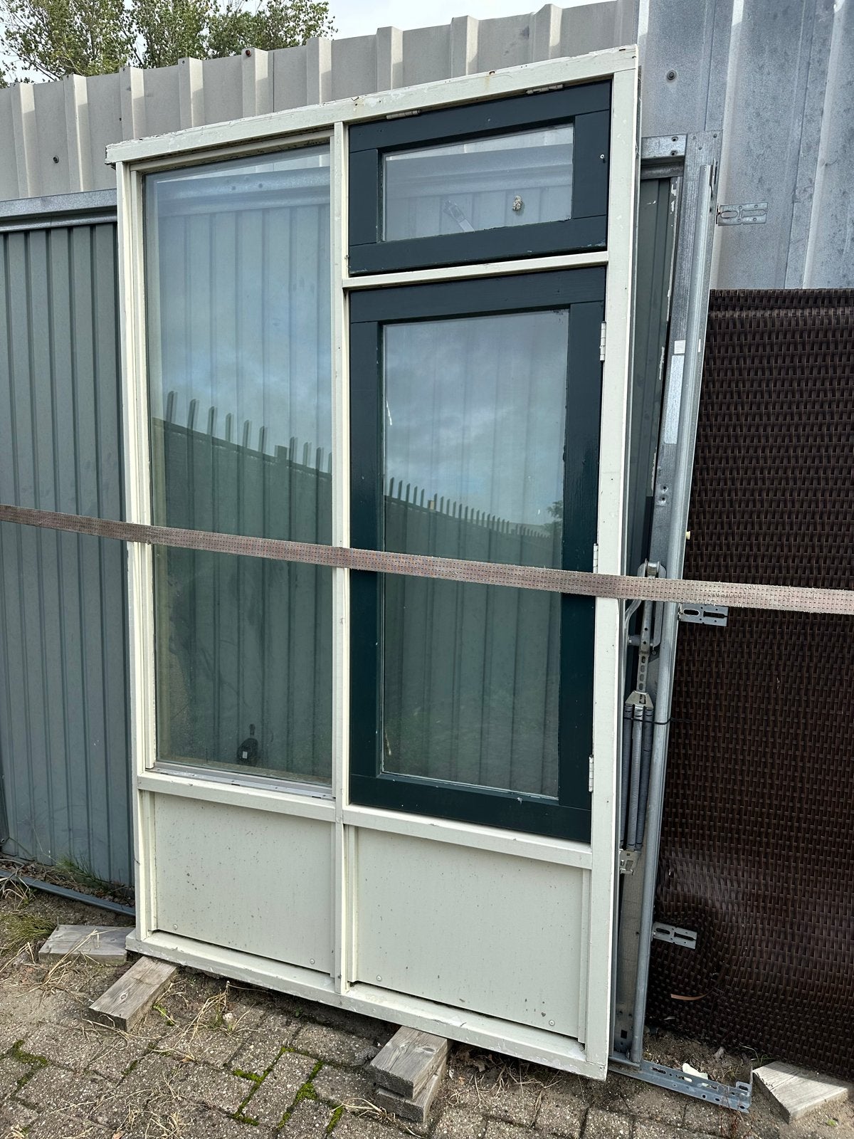 Hardhouten kozijn met openslaand raam en kiepraam, Doe-het-zelf en Verbouw, Gevelraam of Ruit, Gebruikt, 120 tot 160 cm, 160 cm of meer